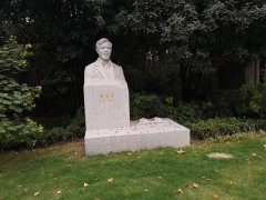 卢星堂 | 笔墨留韵，石雕寄思